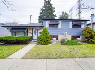 13535 S Mackinaw Ave, Chicago, IL