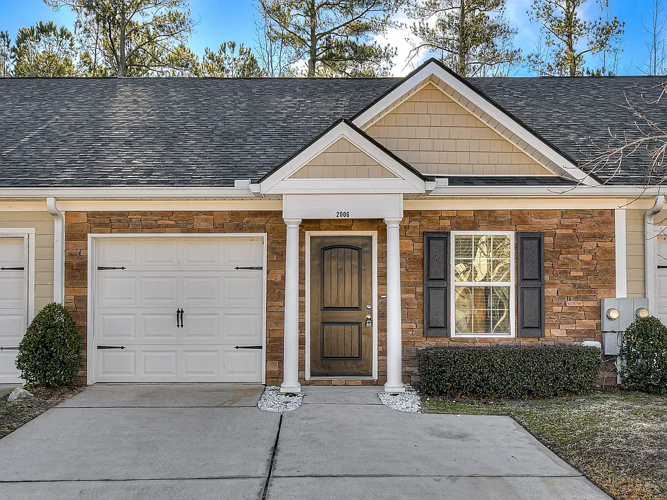 Stonewyck Luxury Townhomes