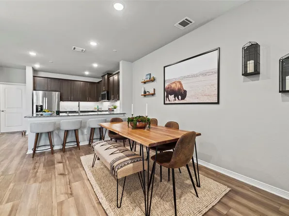 8001 Scanlan Trl, Missouri City, TX 77459