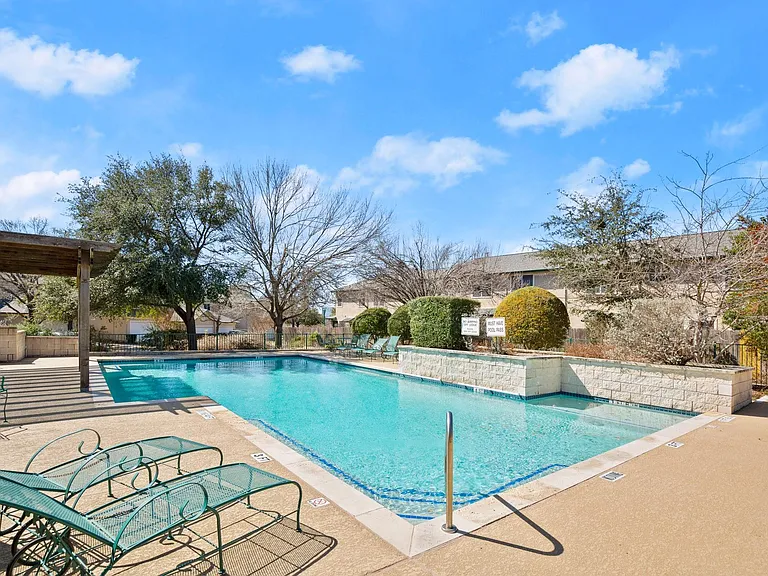 2100 Pipers Field Dr #33 — Photo 20