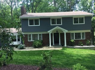 3 Mount Dr, Holmdel, NJ