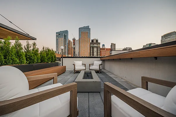 Rented by Dalan Rentals | media 41