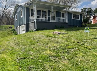 1092 Oakdale Rd, Waynesville, NC 28786