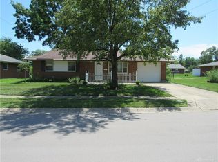 202 Silverstone Dr, Englewood, OH