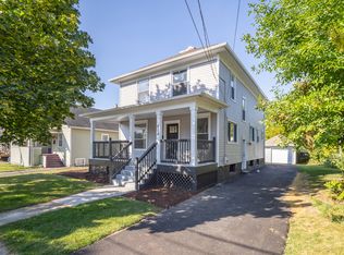 414 Billings St, Elgin, IL 60123