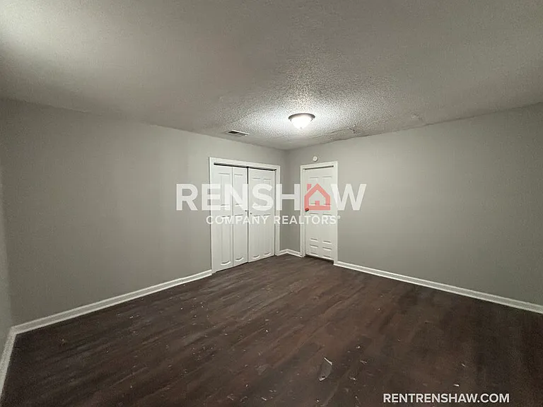 3021 Green Rd — Photo 2