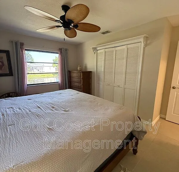 3185 Clifford St — Photo 48
