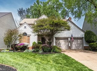 9720 Hidden Valley Rd, Vienna, VA 22181