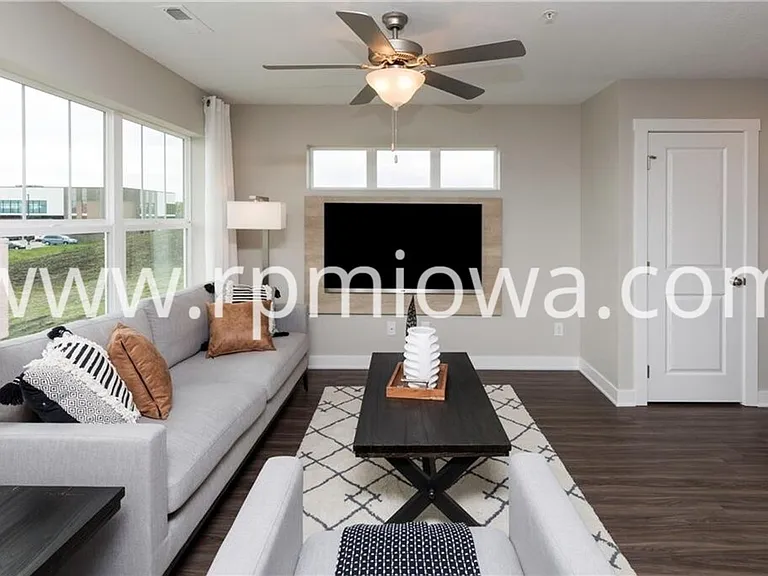 159 NE 23rd Ln — Photo 11