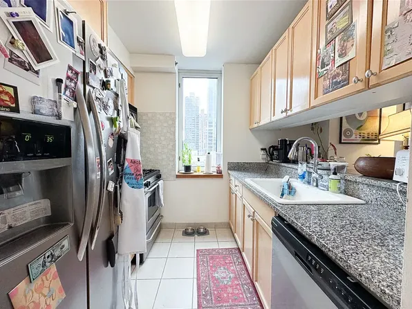 1760 Second Avenue image 14 of 20