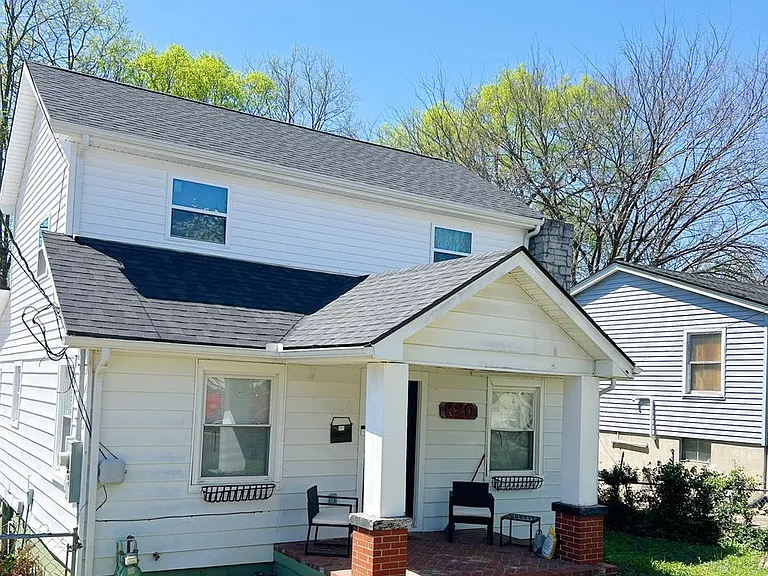 620 Addison Ave — Photo 1