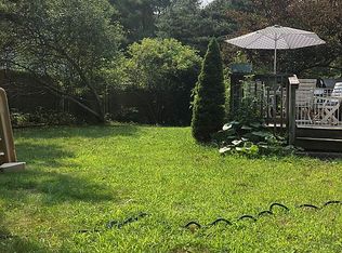 205 Lovells Ln, Marstons Mills, MA 02648