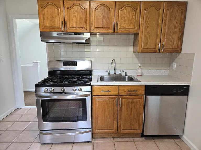1511 Park Ave #2 — Photo 2