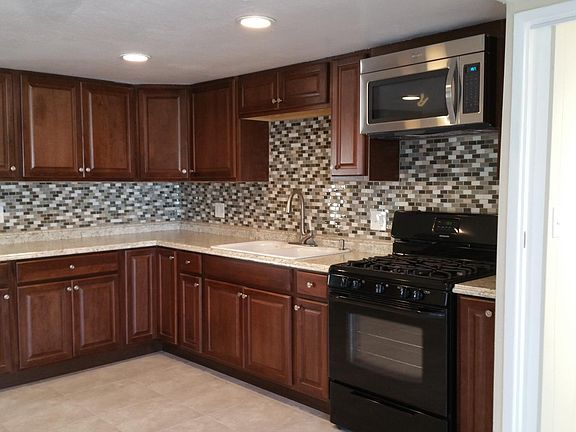 2nd image of 1333 Hoover Ave #C