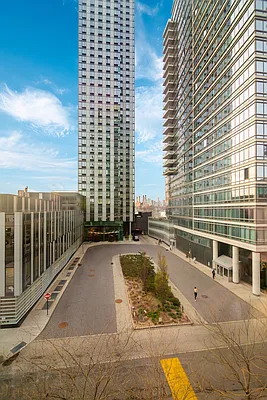 Rented by R New York | media 11