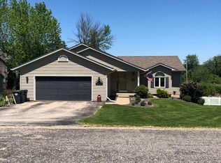 4321 Meadowlark Ln, La Crosse, WI 54601