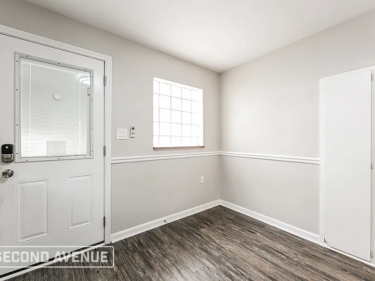 2015 Plainview Ave — Photo 11