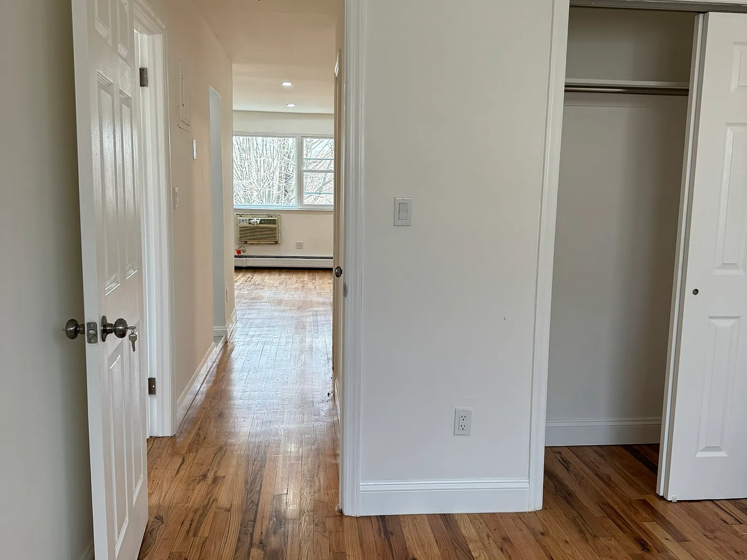 206-63 45th Drive — Photo 2