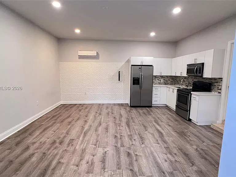 10911 SW 242nd St — Photo 5