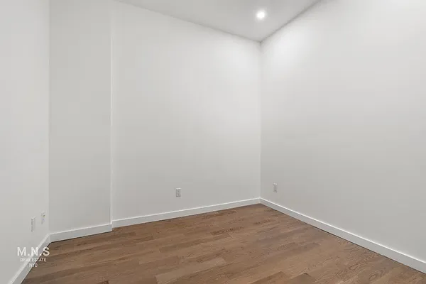 Rented by MNS | media 1