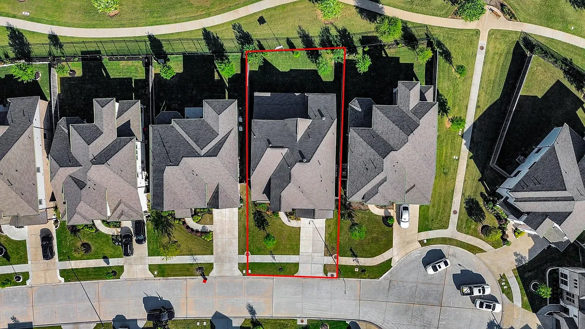 Building Photo - 2114 Colonel Fields Dr