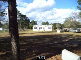 2752 Carter Cir, Chipley, FL 32428