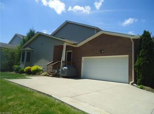 340 Lazzaro Blvd, Broadview Heights, OH 44147