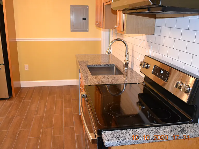 17 Ellsworth St #2 — Photo 14
