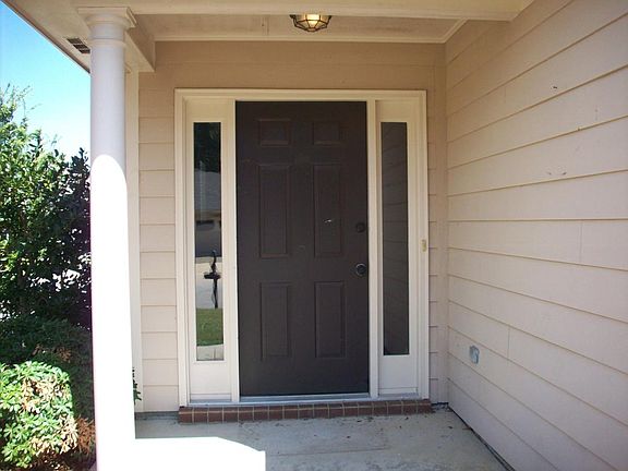 2nd image of 1419 Melissa Ln
