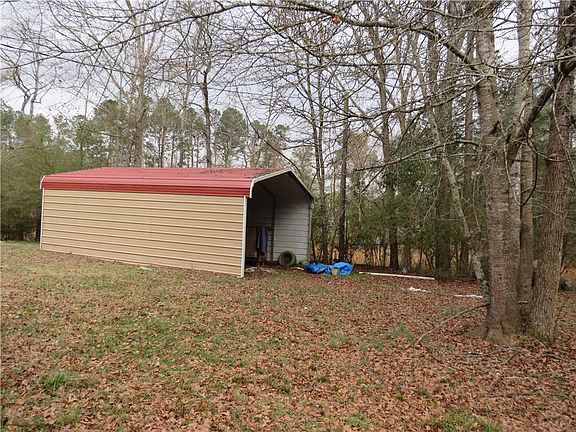 5th image of 77 Morris Dr