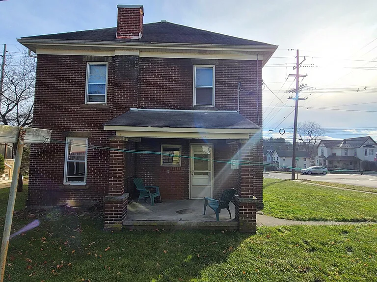 114 S Main St #1 — Photo 3