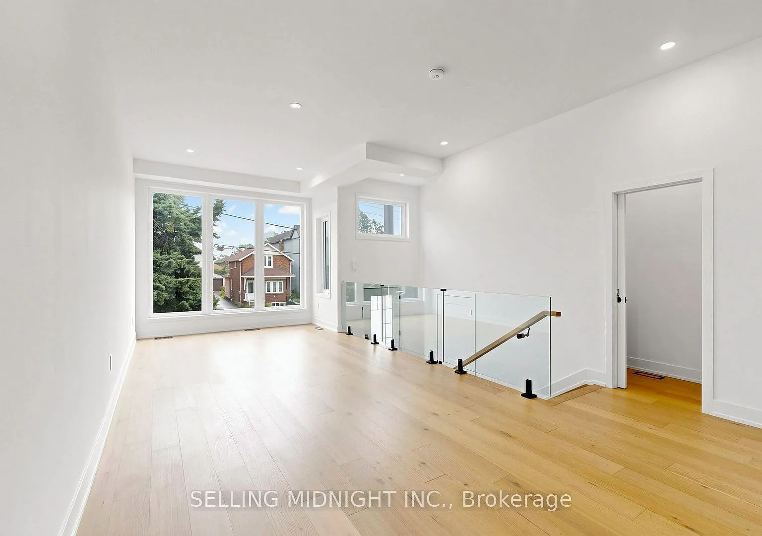 6 bed, $6,500 — Photo 4