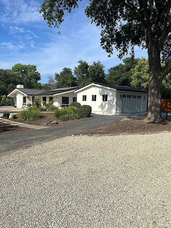 9307 Purdy Ln photo 1