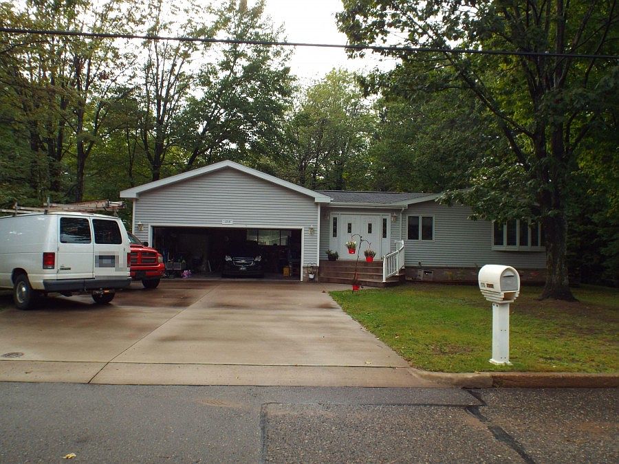 1st image of 1715 Woodland Ave