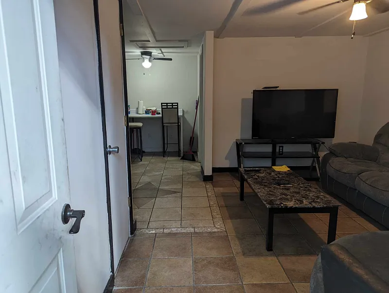 412 Timberlane Circle, Unit B — Photo 4