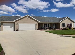 6004 Twin Lakes Rd, Manson, IA 50563