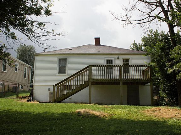 4th image of 118 Lowell Ave