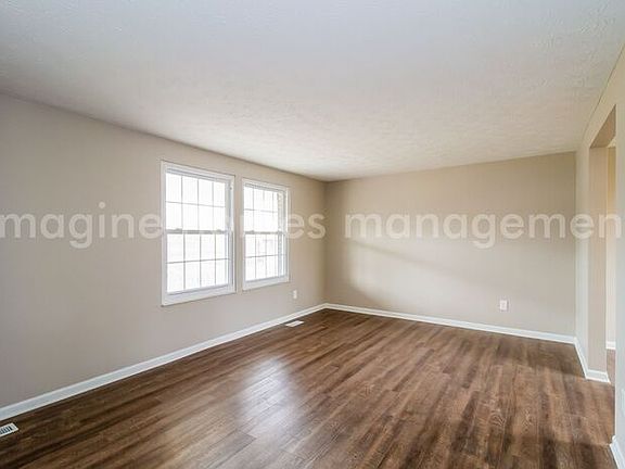 4th image of 662 Hillgrove Ct