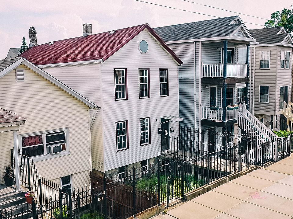 2nd image of 1345 W 16th St