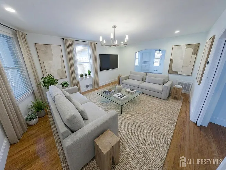 15 Sedgwick St — Photo 6