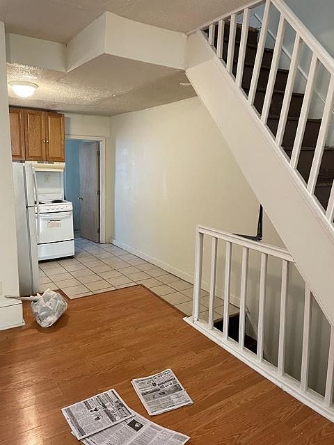 1st image of 515 W York St Fl 2