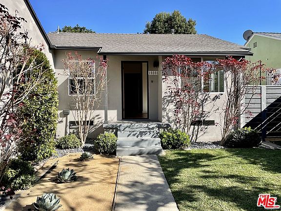 3rd image of 10808 Overland Ave