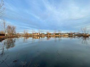 36 Nightingale Cir, Camargo, IL