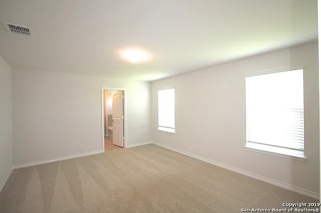 11947 Pearl Jubilee — Photo 11
