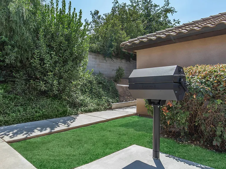 Palo Alto Place — Photo 12