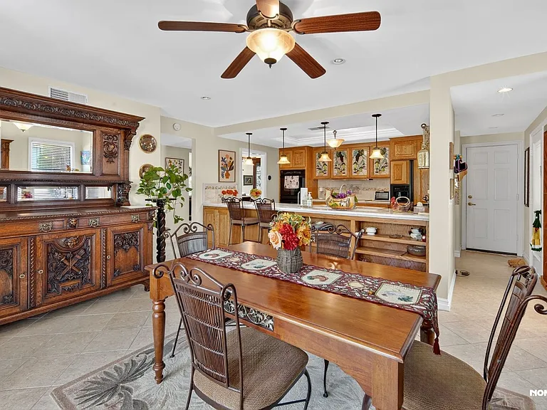 10317 Oak Ranch Ln — Photo 12