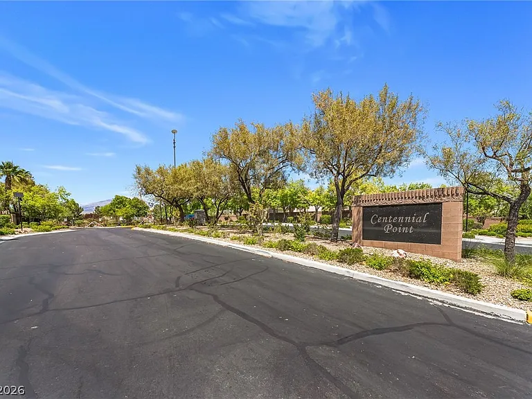 8104 Caspian Moon Dr — Photo 36