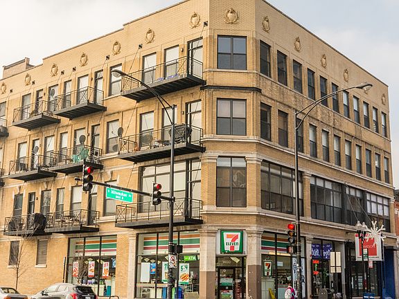 2nd image of 1400 N Milwaukee Ave APT 207