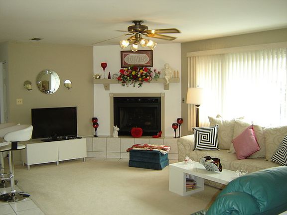 3rd image of 1909 Rosewood Ct APT 3A