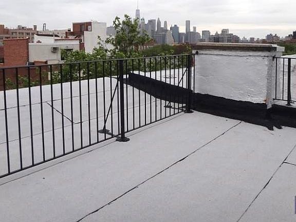 5th image of 509 Henry St APT 4L